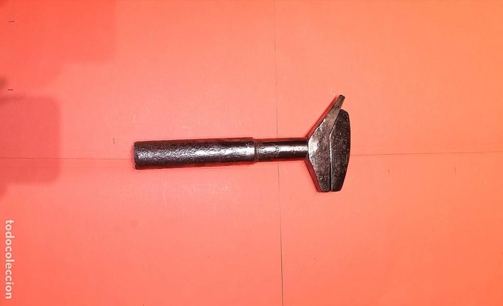 Antig&uuml;edades: LLAVE INGLESA. SIN MARCA - Foto 1