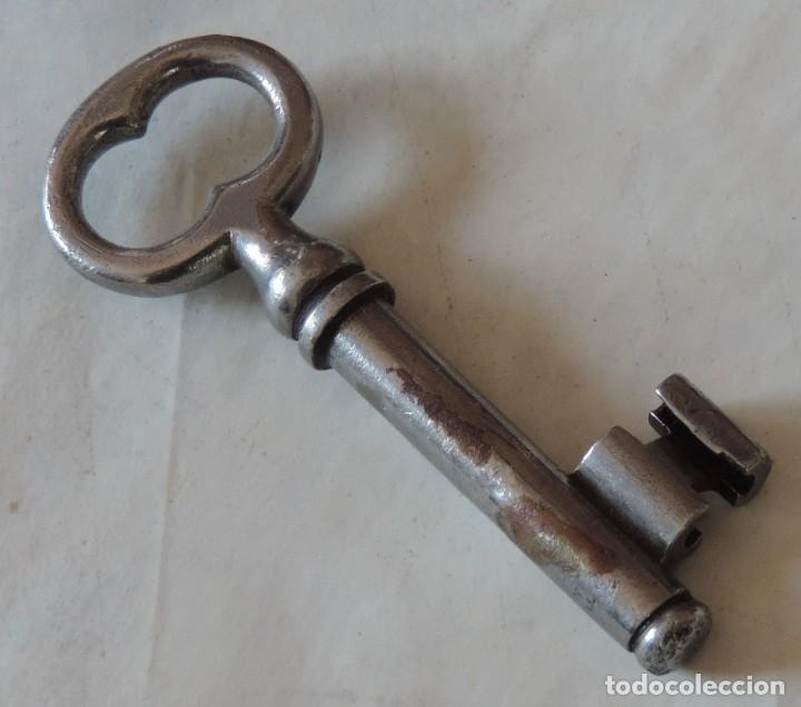 Antig&uuml;edades: ANTIGUA LLAVE EN HIERRO DE FORJA. MACIZA. MIDE 11 CMS. - Foto 5
