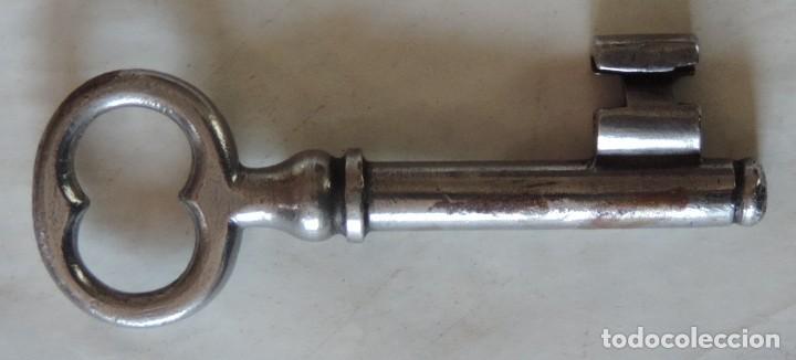 Antig&uuml;edades: ANTIGUA LLAVE EN HIERRO DE FORJA. MACIZA. MIDE 11 CMS. - Foto 8