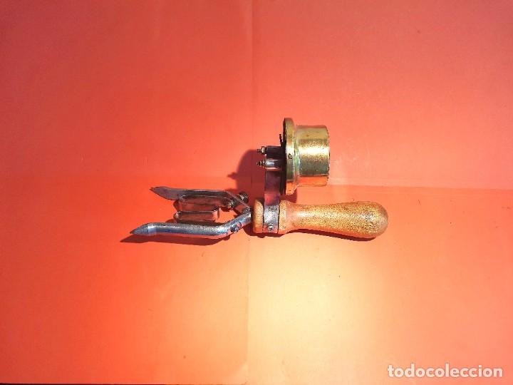 Antig&uuml;edades: COMPROBADOR DE BATERIAS ALLEN. EEUU - Foto 1