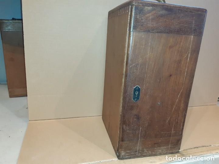 Antig&uuml;edades: Antiguo microscopio cient&iacute;fico - Foto 9