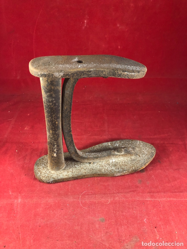 Antig&uuml;edades: Yunke de zapatero - Foto 2