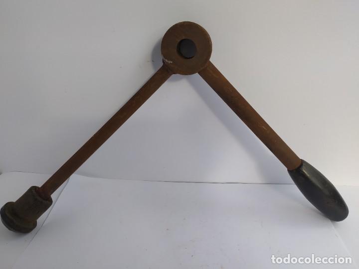 Antig&uuml;edades: PALANCA DENTADA HIERRO - Foto 3