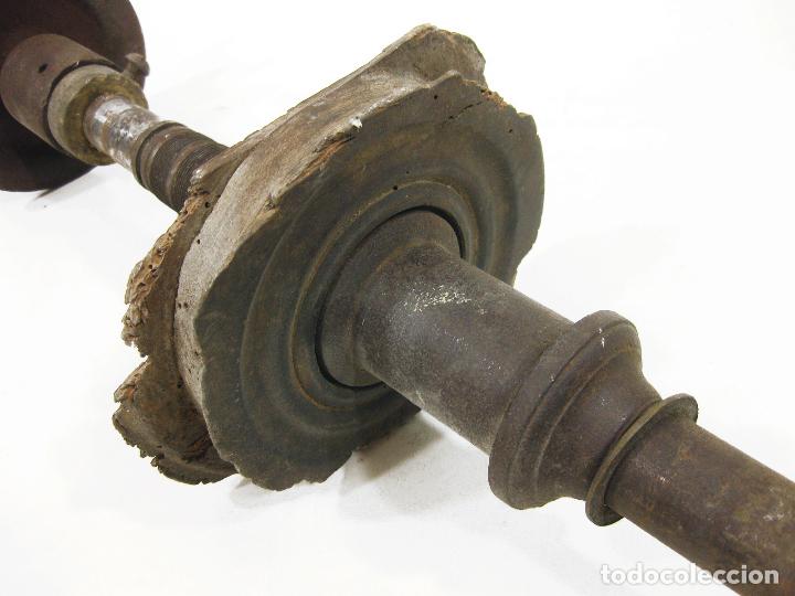 Antig&uuml;edades: ANTIGUO TORNO DE MADERA DE POLEA - Foto 12