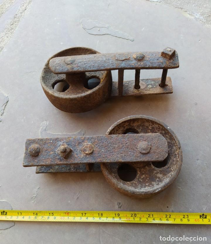 Antig&uuml;edades: Ruedas de hierro forjado - Foto 1