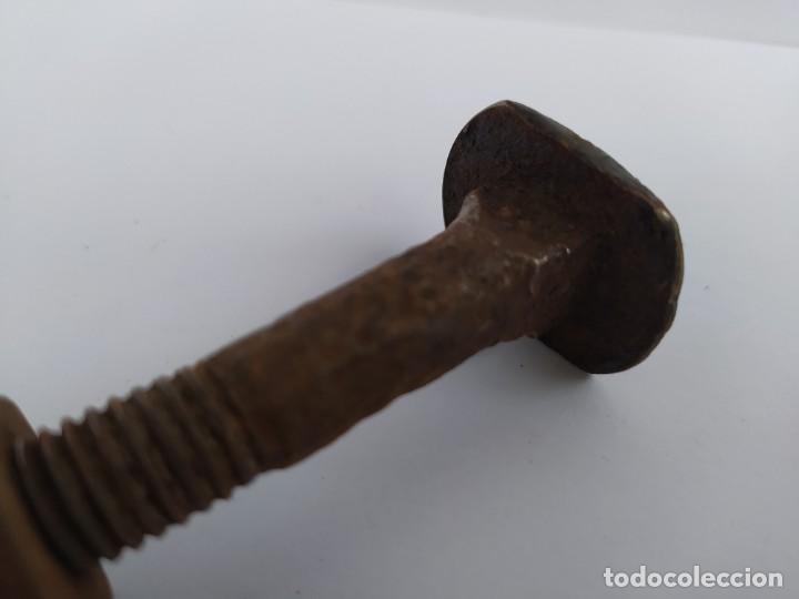 Antig&uuml;edades: ANTIGUO TORNILLO HIERRO FORJADO. - Foto 4