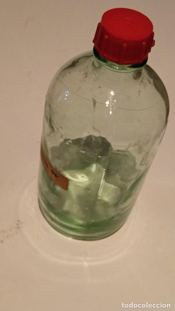 Antig&uuml;edades: BOTELLA DE CRISTAL AGUA OXIGENADA - Foto 1