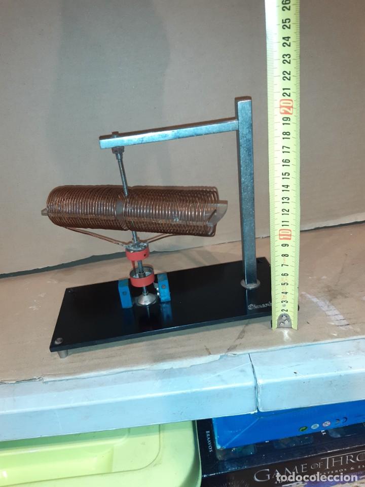 Antig&uuml;edades: Antiguo instrumento laboratorio did&aacute;ctico - Foto 2
