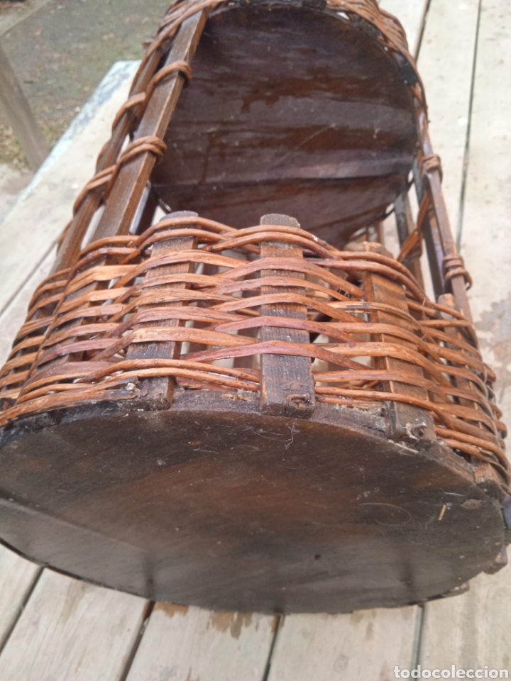 Antig&uuml;edades: Expositor de pan antiguo franc&eacute;s de mimbre - Foto 7