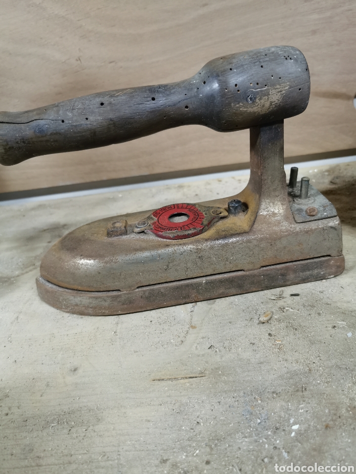 Antig&uuml;edades: Plancha de sastre 1940 marca Rub&iacute;. 125w - Foto 1