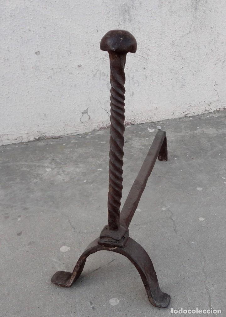 Antig&uuml;edades: Morillo antiguo de forja para chimenea referencia 10 - Foto 5