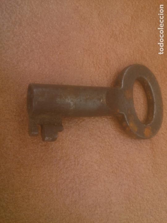Antig&uuml;edades: ANTIGUA LLAVE HIERRO FORJADO DE COFRE. - Foto 1