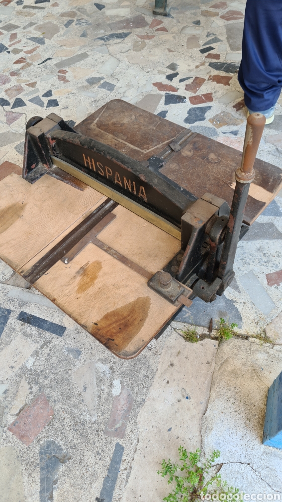 Antig&uuml;edades: MAQUINA DE PERFORAR - Foto 3
