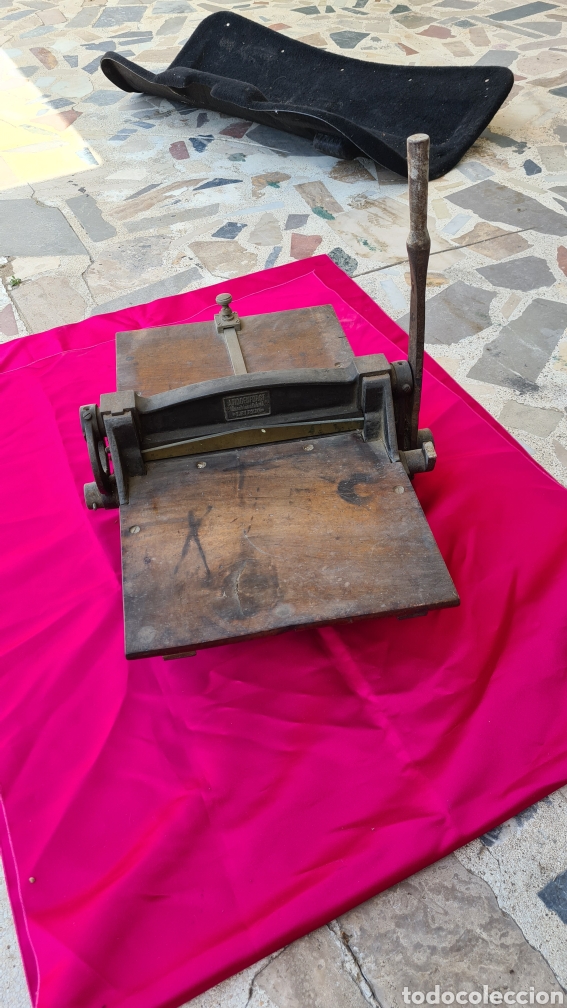 Antig&uuml;edades: MAQUINA DE PERFORAR MUY RARA LEIPZIG - Foto 1