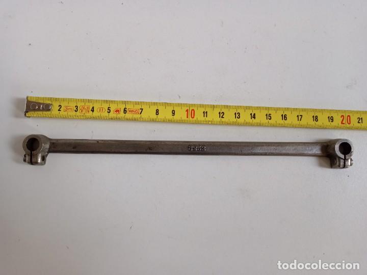 Antig&uuml;edades: Pieza m&aacute;quina de coser singer modelo 1910. Ref 8232 - Foto 1