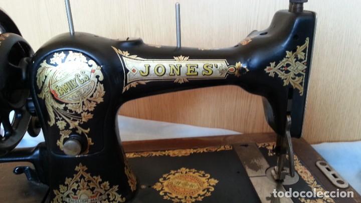 Antig&uuml;edades: M&aacute;quina de coser marca Jones. - Foto 3