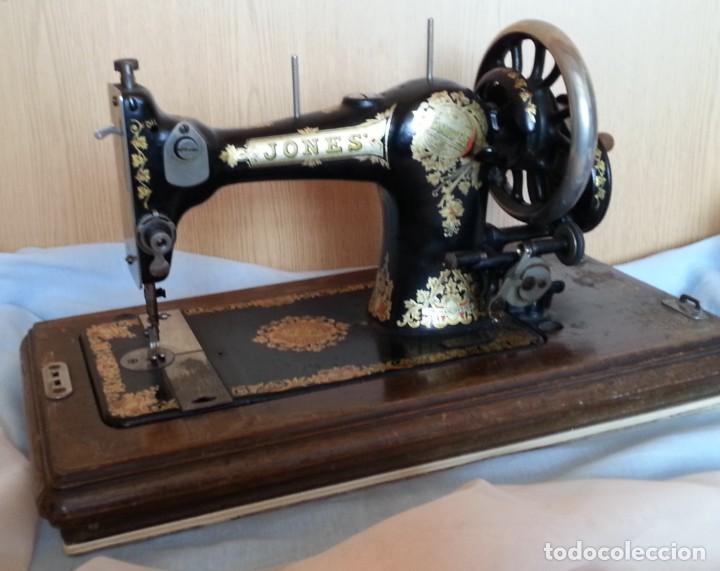 Antig&uuml;edades: M&aacute;quina de coser marca Jones. - Foto 6