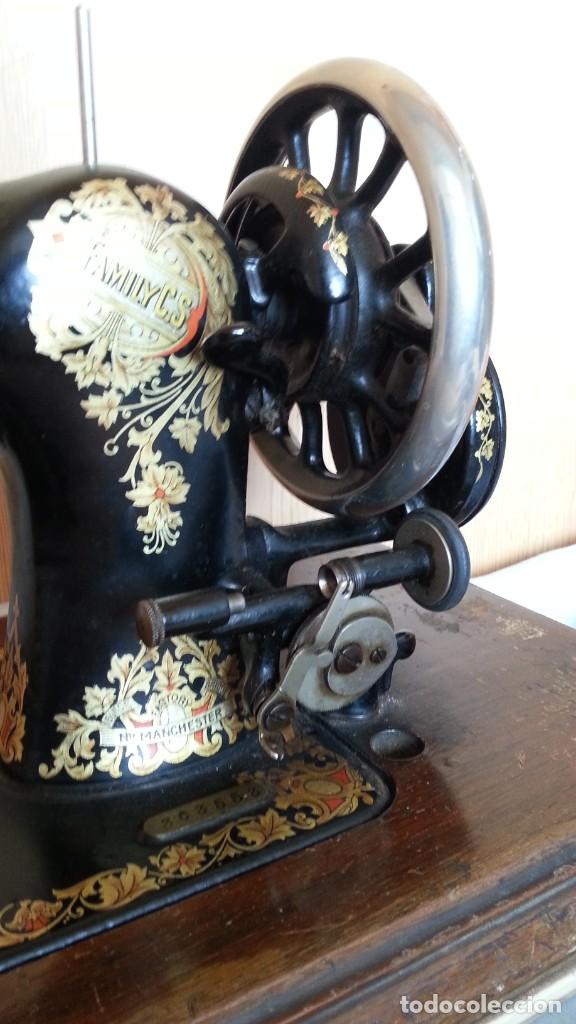 Antig&uuml;edades: M&aacute;quina de coser marca Jones. - Foto 7
