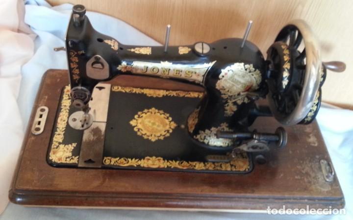Antig&uuml;edades: M&aacute;quina de coser marca Jones. - Foto 9