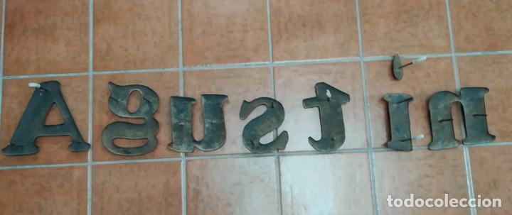 Antig&uuml;edades: Letras de forja para fijar en la pared. - Foto 2
