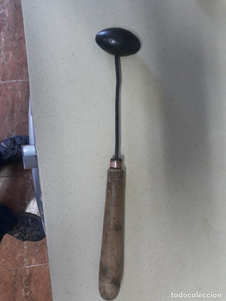 Antig&uuml;edades: Herramienta planchar cuellos - Foto 1