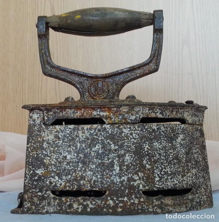Antig&uuml;edades: Plancha. Antigua plancha de brasas. - Foto 2