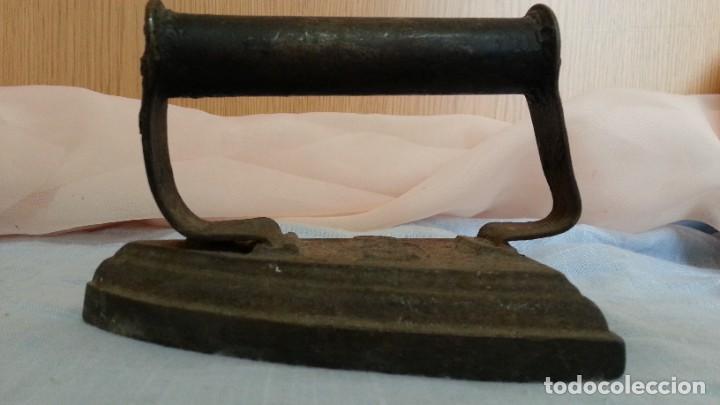 Antig&uuml;edades: Plancha. Vieja plancha de hierro. - Foto 4