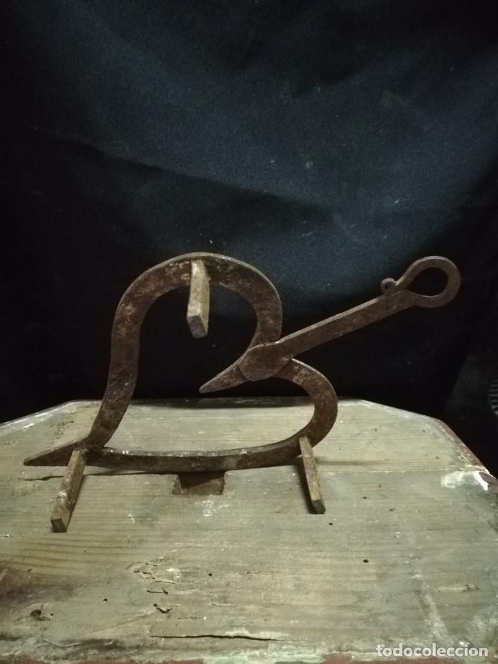 Antig&uuml;edades: PLANCHERO DE HIERRO S. XVIII - Foto 4