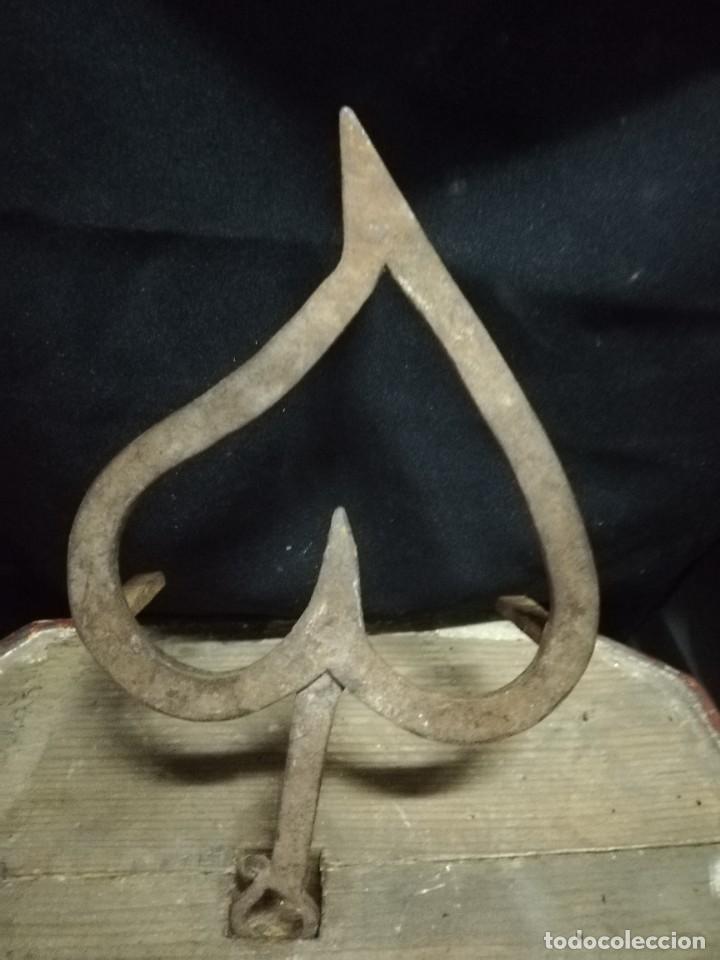 Antig&uuml;edades: PLANCHERO DE HIERRO S. XVIII - Foto 5