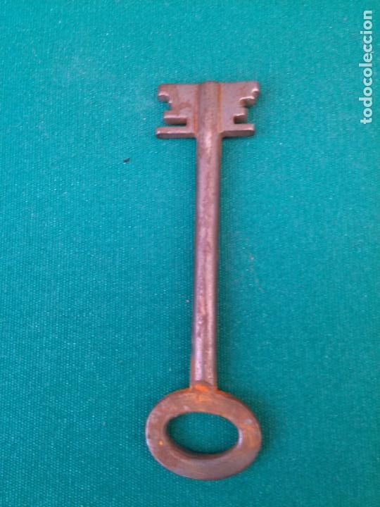 Antig&uuml;edades: LLAVE HUECA - 9.4 CM. - Foto 2