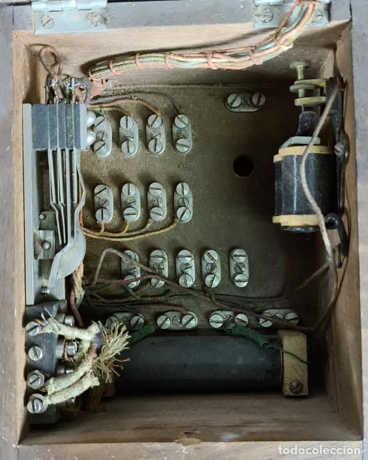Tel&eacute;fonos: CONJUNTO DE CENTRALITAS E INTERCOMUNICADORES. LA TELEIBERICA. CIRCA 1930. - Foto 9