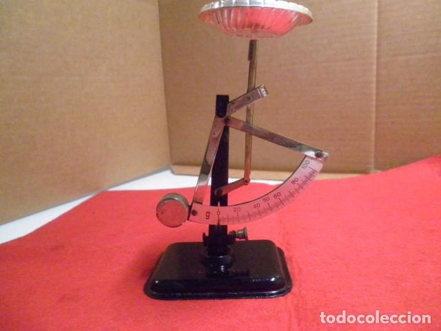 Antig&uuml;edades: Pesacartas - Foto 1
