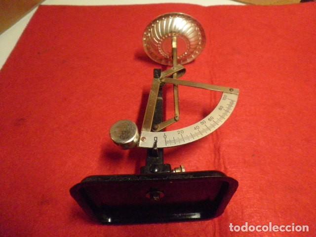 Antig&uuml;edades: Pesacartas - Foto 2