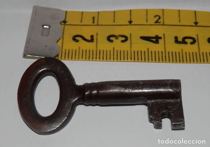 Antig&uuml;edades: UNA PEQUE&Ntilde;A LLAVE ANTIGUA - Foto 1