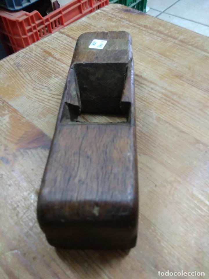 Antig&uuml;edades: Base cepillo antiguo de carpintero C-149. Caja cepillos - Foto 2