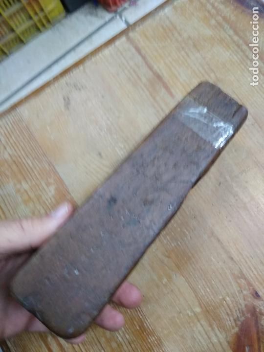 Antig&uuml;edades: Base cepillo antiguo de carpintero C-149. Caja cepillos - Foto 3