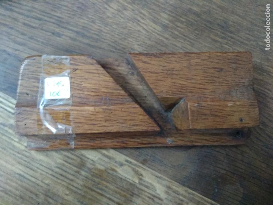 Antig&uuml;edades: Base de cepillo carpintero C-145. Caja cepillos - Foto 1