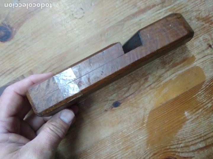 Antig&uuml;edades: Base de cepillo xarpintero C-126 antiguo. Caja cepillos - Foto 6