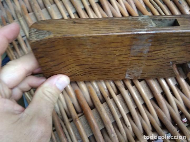 Antig&uuml;edades: Base de cepillo de carpintero C-136. Caja cepillos - Foto 3