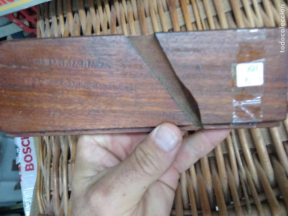 Antig&uuml;edades: Base de cepillo de carpintero C-136. Caja cepillos - Foto 6