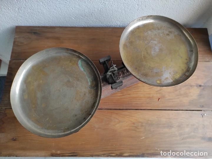 Antig&uuml;edades: BALANZA DE DOS PLATOS - Foto 4