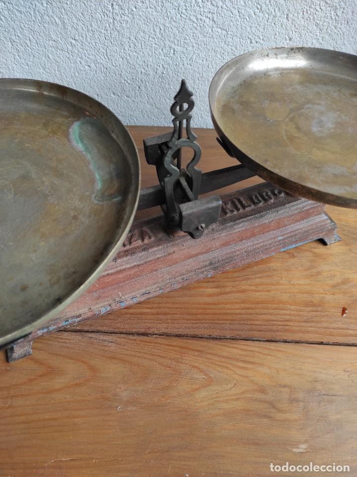 Antig&uuml;edades: BALANZA DE DOS PLATOS - Foto 3