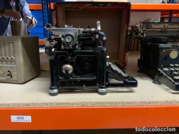 Antig&uuml;edades: M&aacute;quina de escribir Underwood - Foto 4