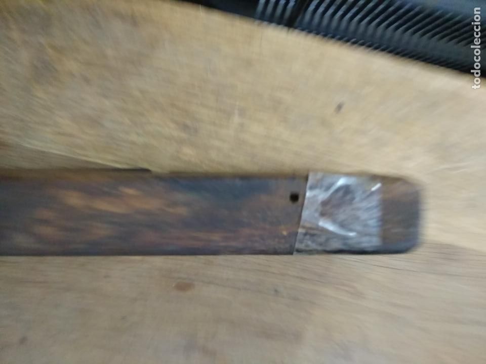 Antig&uuml;edades: Antigua base de cepillo C-122. Caja cepillos 2 - Foto 5