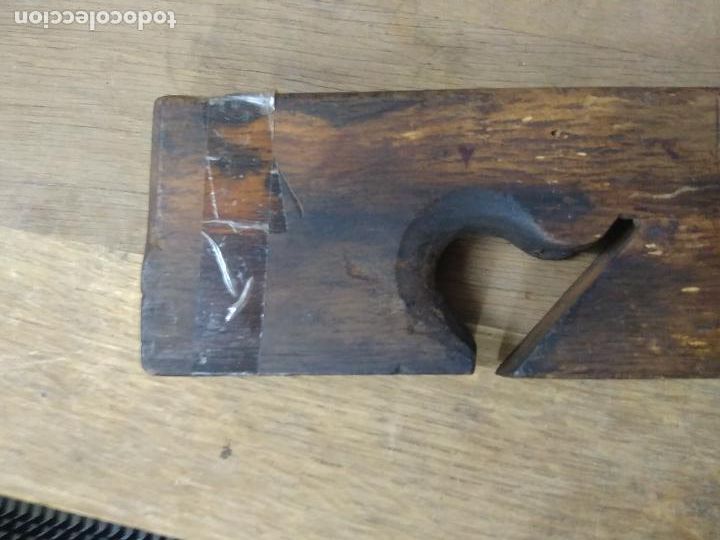Antig&uuml;edades: Antigua base de cepillo C-122. Caja cepillos 2 - Foto 7