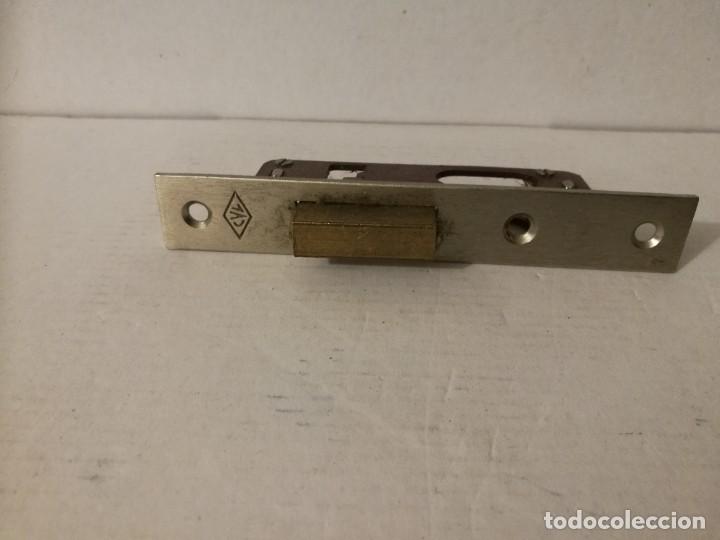 Antig&uuml;edades: Cerradura cl&aacute;sica. - Foto 2