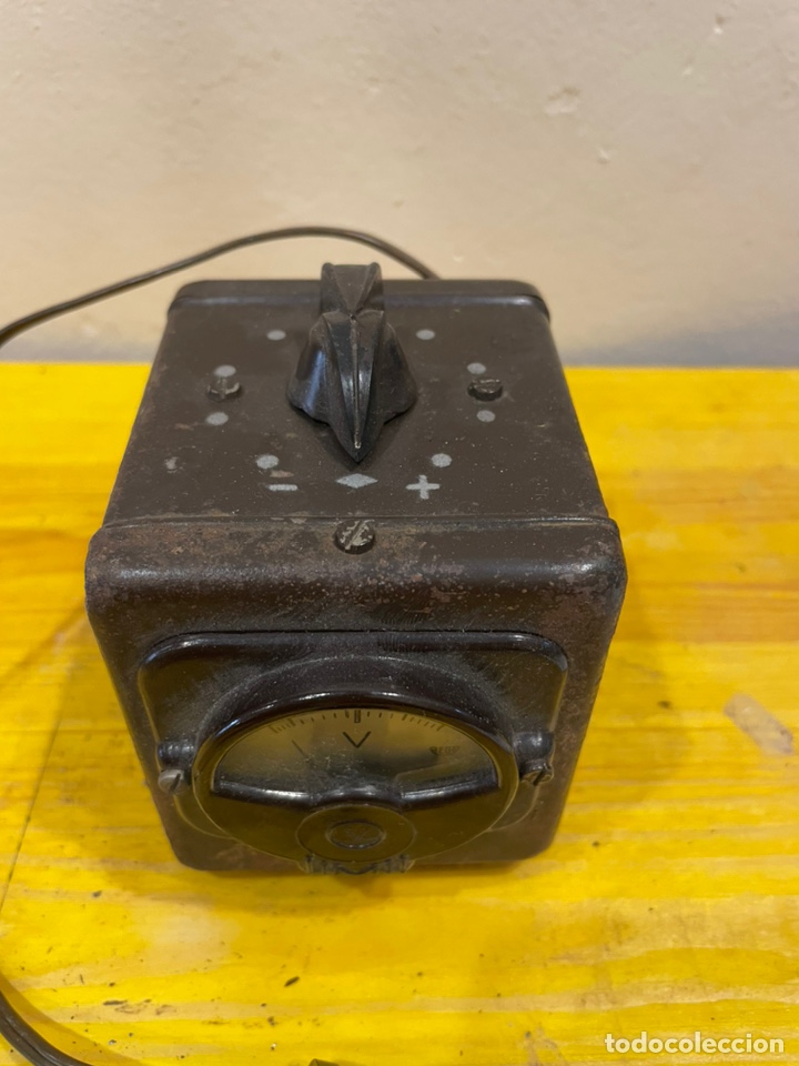 Antig&uuml;edades: Volt&iacute;metro - Foto 2
