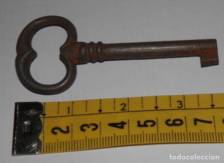 Antig&uuml;edades: LLAVE ANTIGUA EN HIERRO - Foto 1