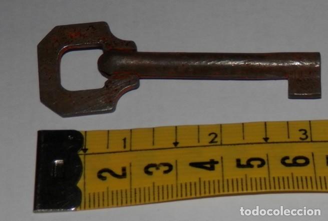 Antig&uuml;edades: LLAVE ANTIGUA EN HIERRO - Foto 1