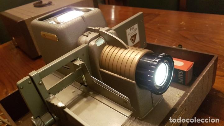 Antig&uuml;edades: Proyector de diapositivas - A&ntilde;os 50 - Foto 9